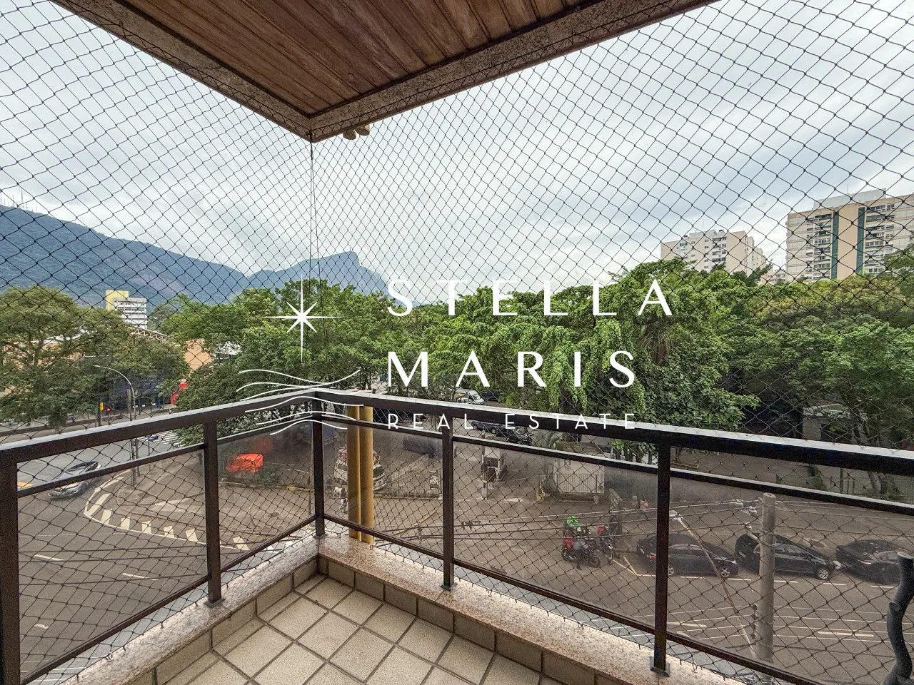 Leblon, Apartamento MOBILIADO com 2 quartos, 2 varandas e vista para o Cristo Redentor par