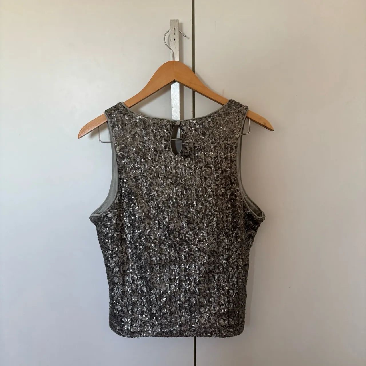 Blusa prateada de paetês Forever 21 - Foto 3