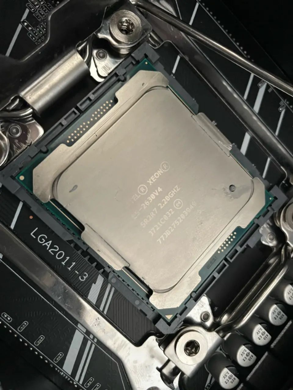  Xeon 2630 V4 10/20 + Pasta Térmica - Turbo Boost vPro  - Foto 4