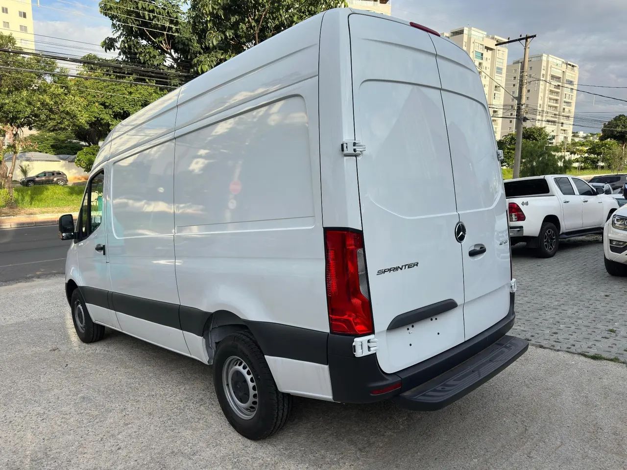 Sprinter 417 T.A furgao 2024 0km - Foto 4