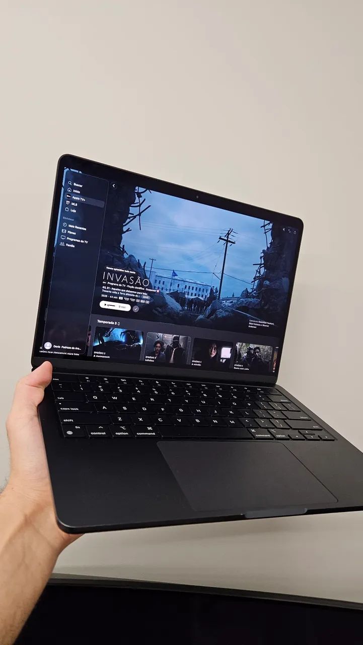 MacBook Air 13インチ (M3, 8GB, 256GB) MacBook Air M3 13,6