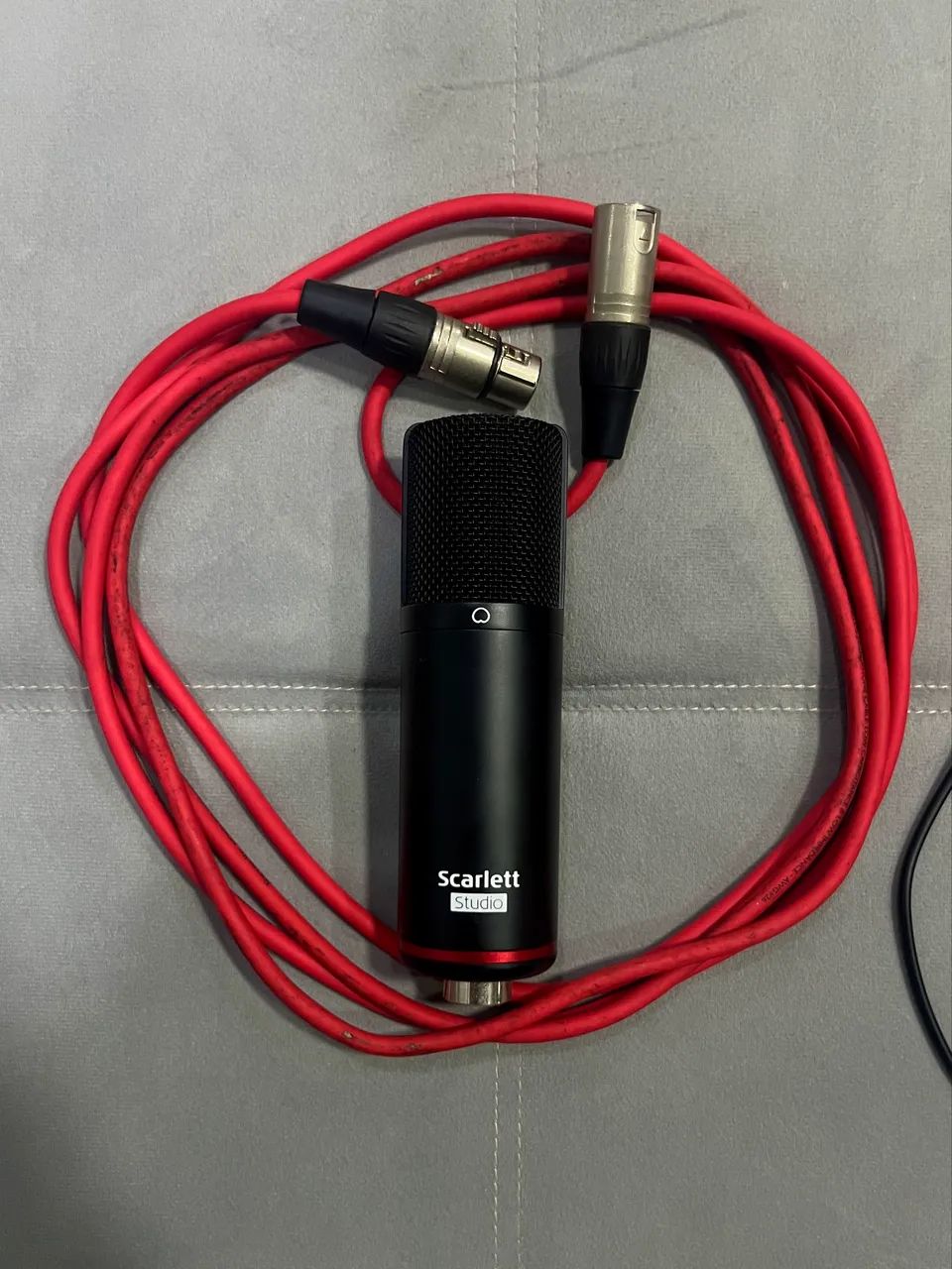 Interface de Áudio Focusrite 3i3 - 3ª geração + Condensador + Headphone Focusrite  - Foto 6