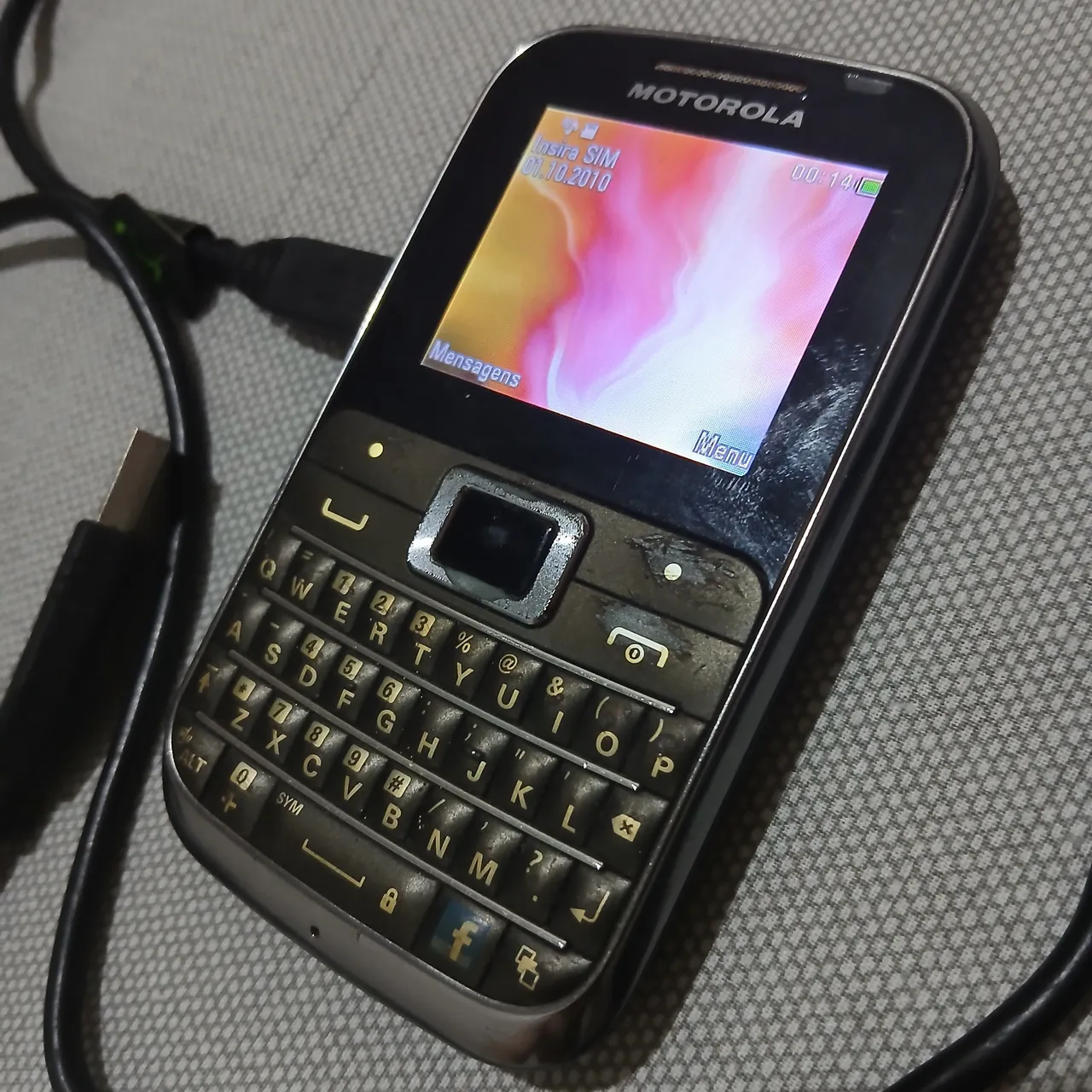 motorola motokey ex116 wifi bluetooth mp3 facebook radio fm camera 2mp