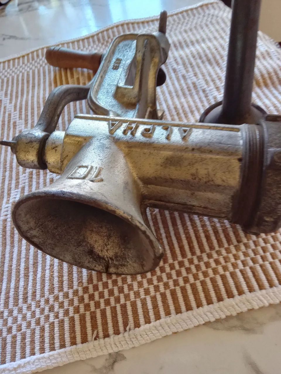 MOEDOR DE CARNE.64167755393283122