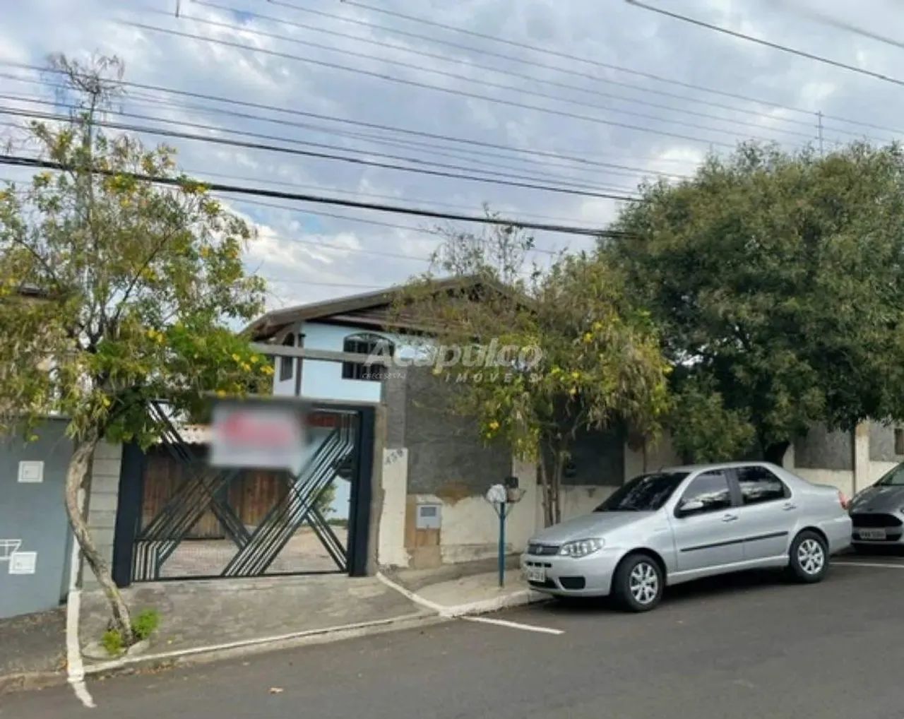 Casa à venda com 04 quartos no Centro em Nova Odessa/SP