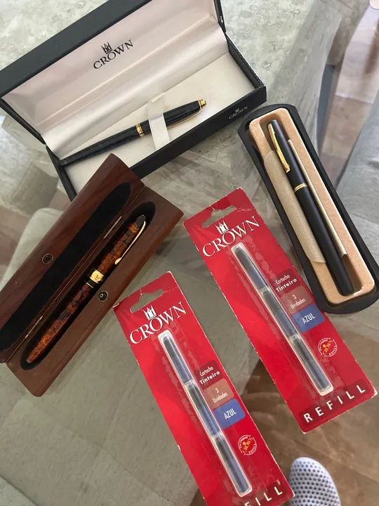 Canetas tinteiro Crown novas - Foto 2