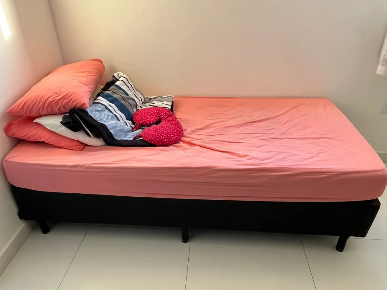 Cama de solteiro Excelente Estado