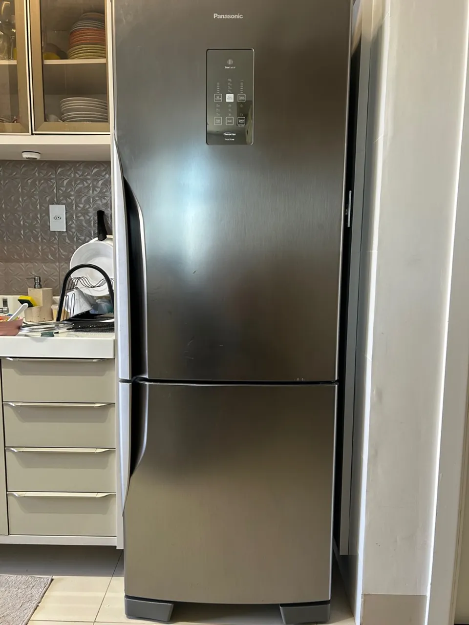 Geladeira Frost Free Inverter Panasonic