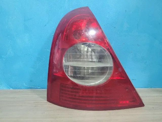 Lanterna Esquerda Renault Clio 2004 a 2010