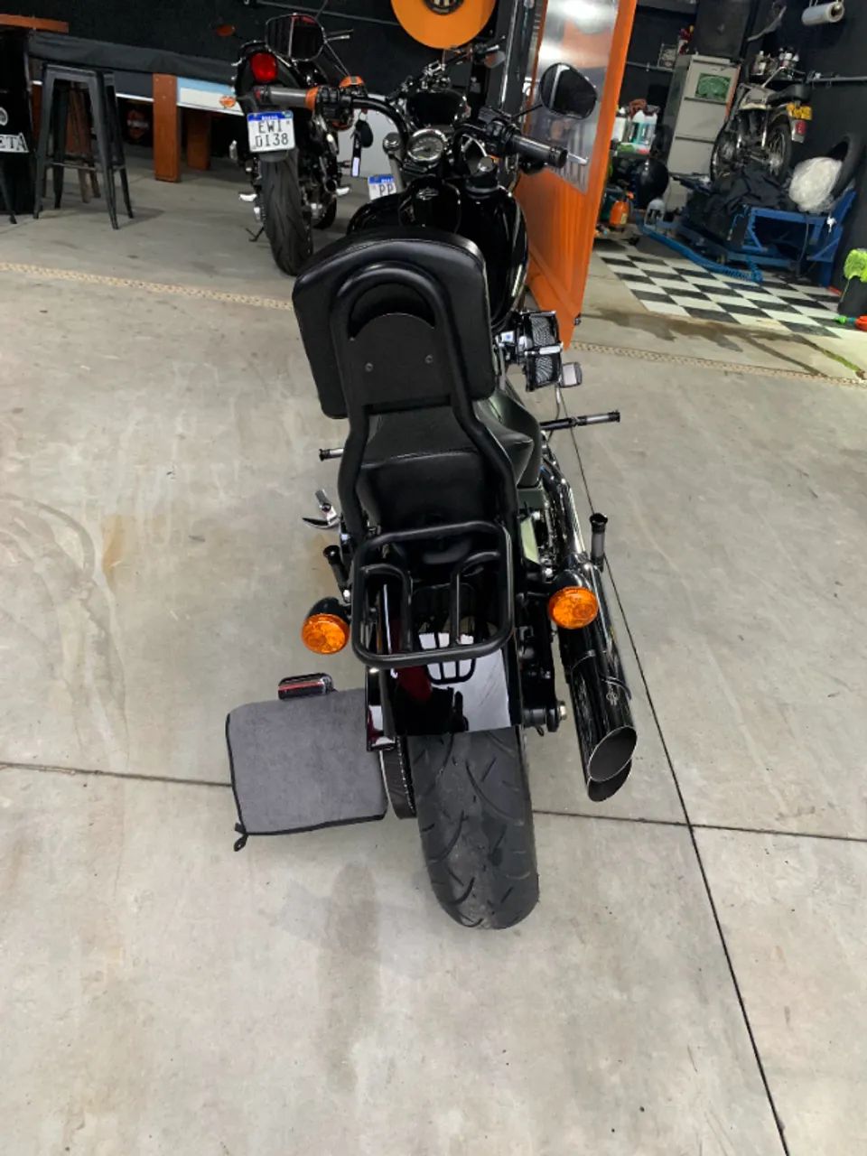 Vendo/Troco Harley Softwail Blackline FXS 2013 - 1600cc - Foto 4