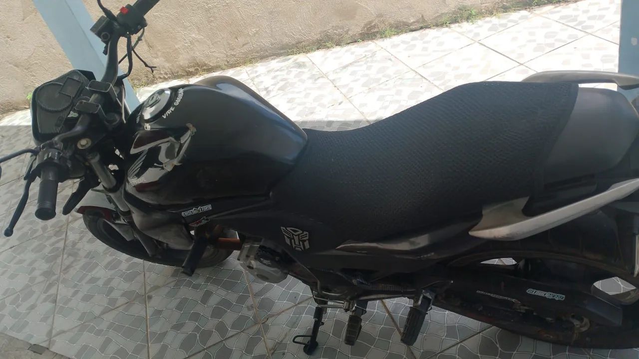 Cb 300 valor 7.500<br>Cb 300 R valor 7.500 completa - Foto 2