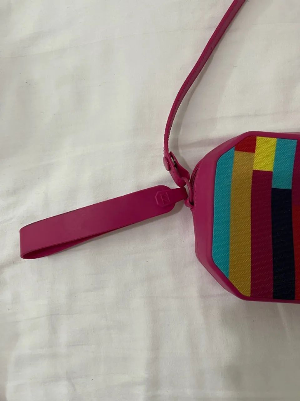 Bolsa transpassada Arezzo rosa nunca usada - Foto 3