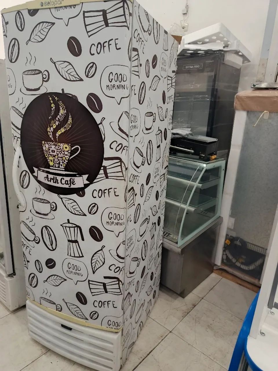 Cervejeira gelopar 570 litros 220v cabe 9 caixas de cerveja ótimo estado na garantia - Foto 5