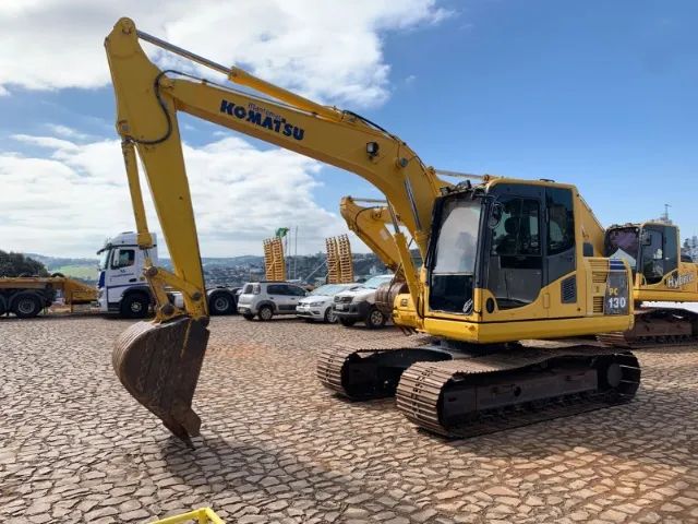 Escavadeira Hidráulica Komatsu PC 130 Ano 2014