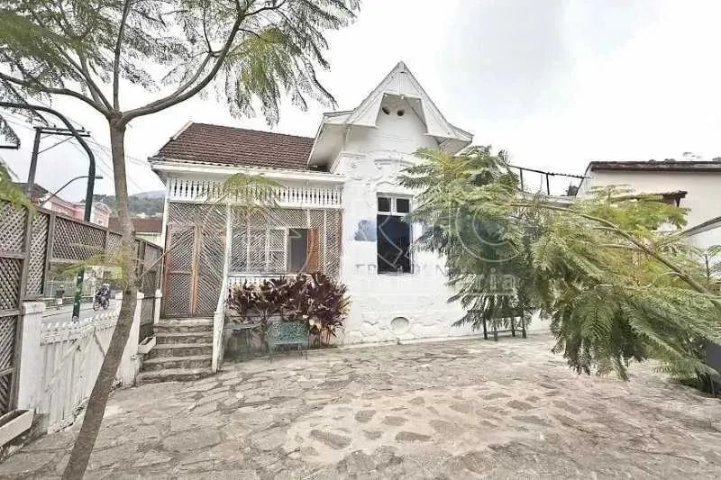 Imóvel para venda com 172 metros quadrados com 7 quartos em Centro - Petrópolis - RJ
