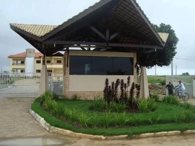 Bananeiras - Lote de Esquina 15x26