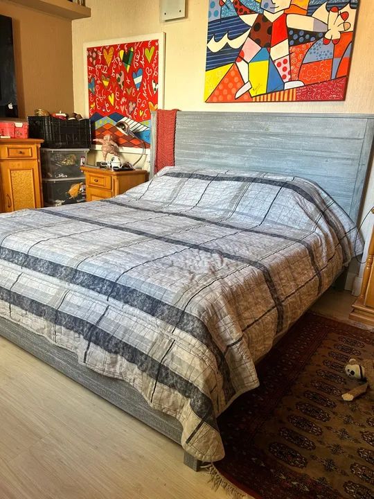 Cama de Casal KING Size com Cabeceira em Madeira