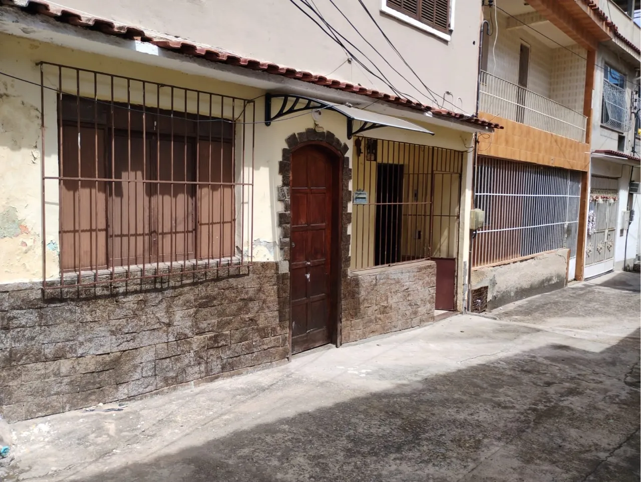 Alugo casa Barro Vermelho São Gonçalo