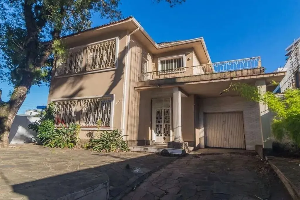 Casa residencial ou comercial com 300 m² na Protásio Alves