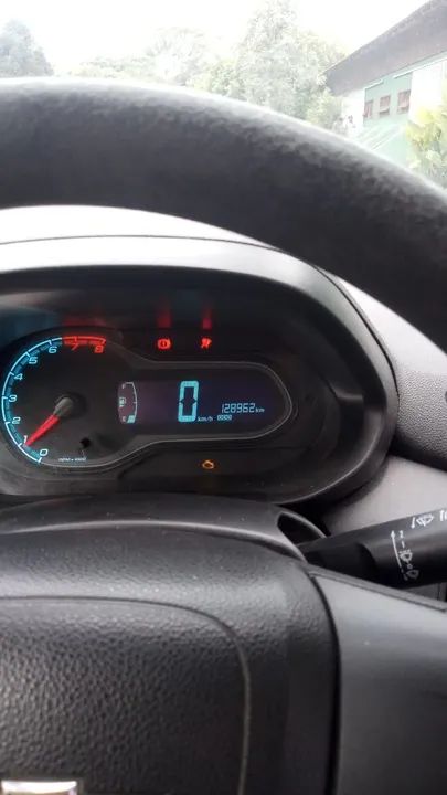 Onix lt 10 8v completo 130.000 km em ótimo estado de conservação. - Foto 3