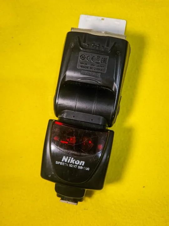 Flash Nikon SB700
