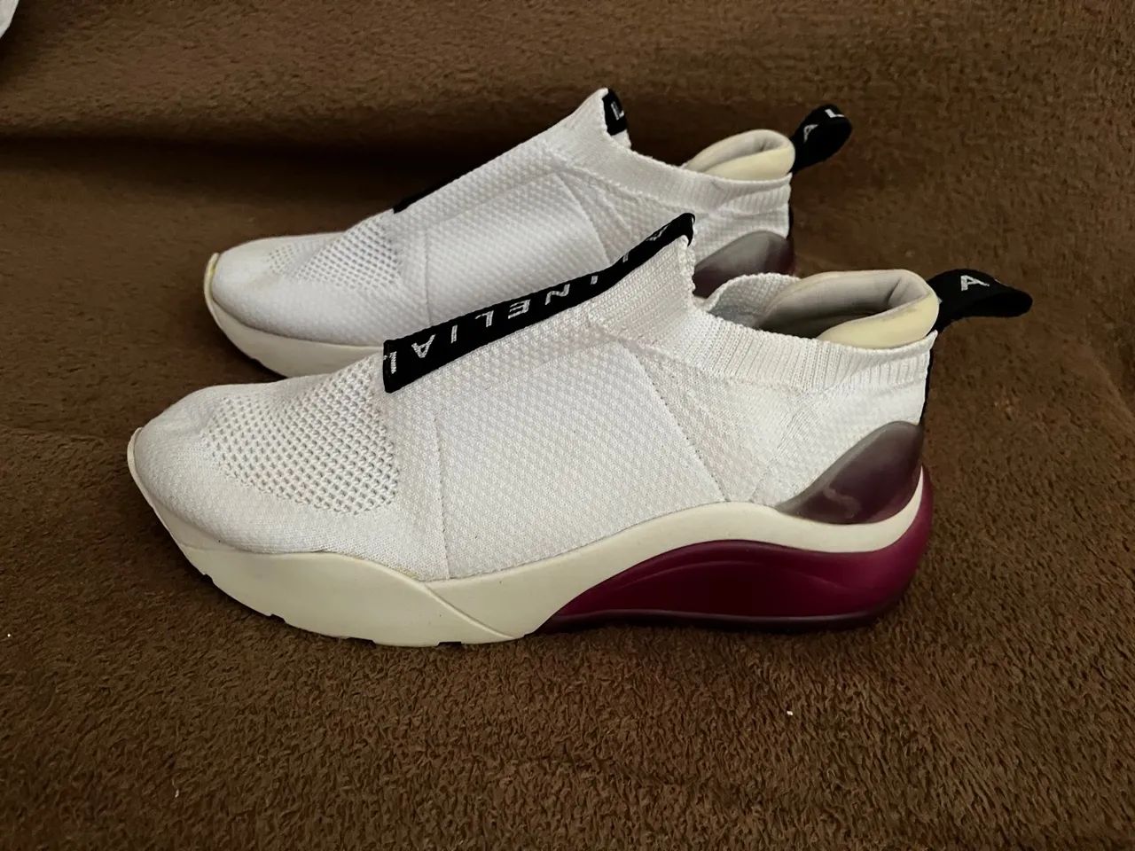 Tênis Slip On Branco Estiloso - Foto 5