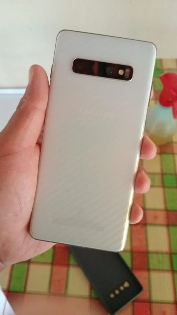 Vendo s10 plus em ótimo estado