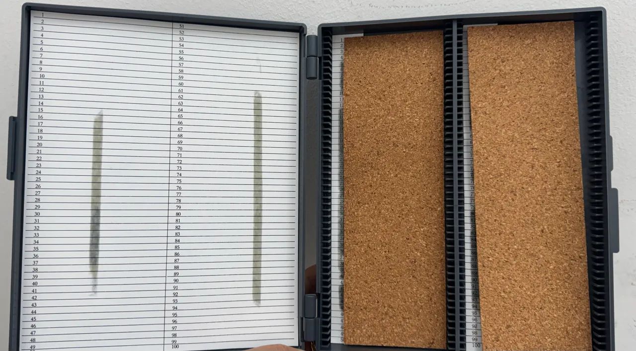 Porta lâminas microscopia 100 lugares 