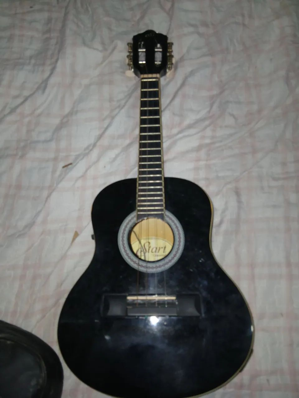 Cavaquinho elétrico 