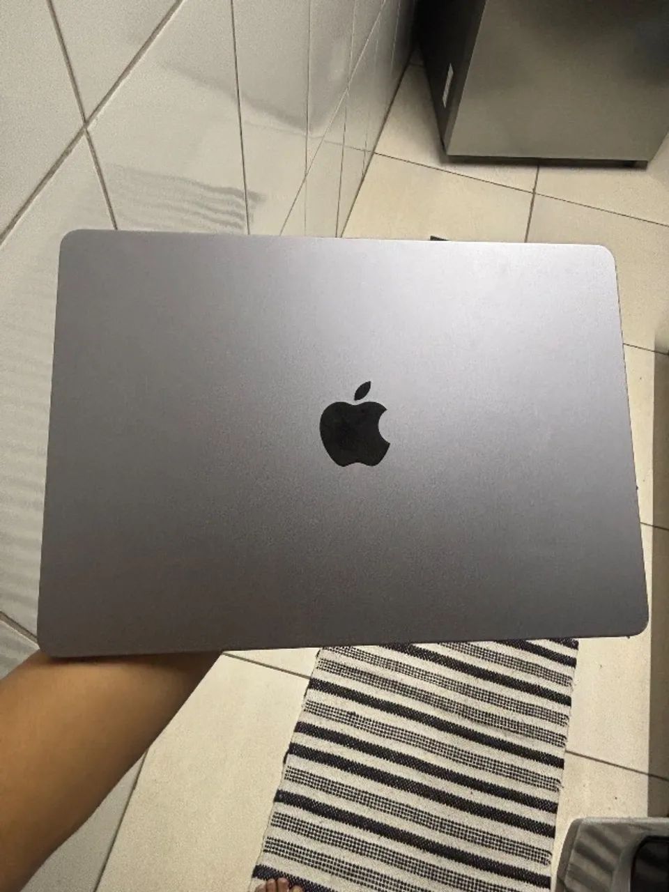 MACBOOK M2 8GB - Foto 3