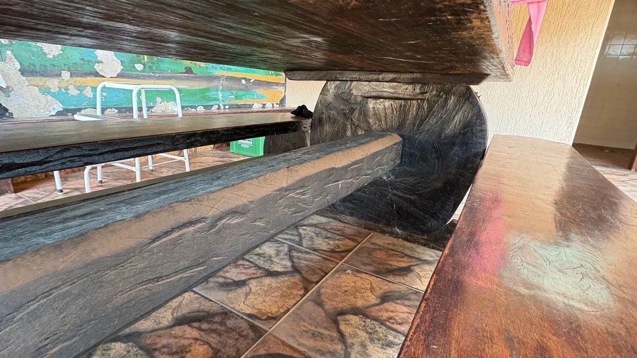 Mesa de madeira de tampo interiço - Foto 3