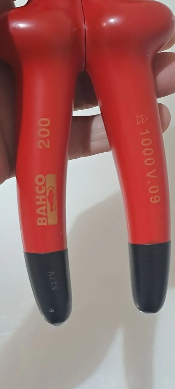 Alicate corte frontal bacho 8 pol.  1000V  novo !  - Foto 2
