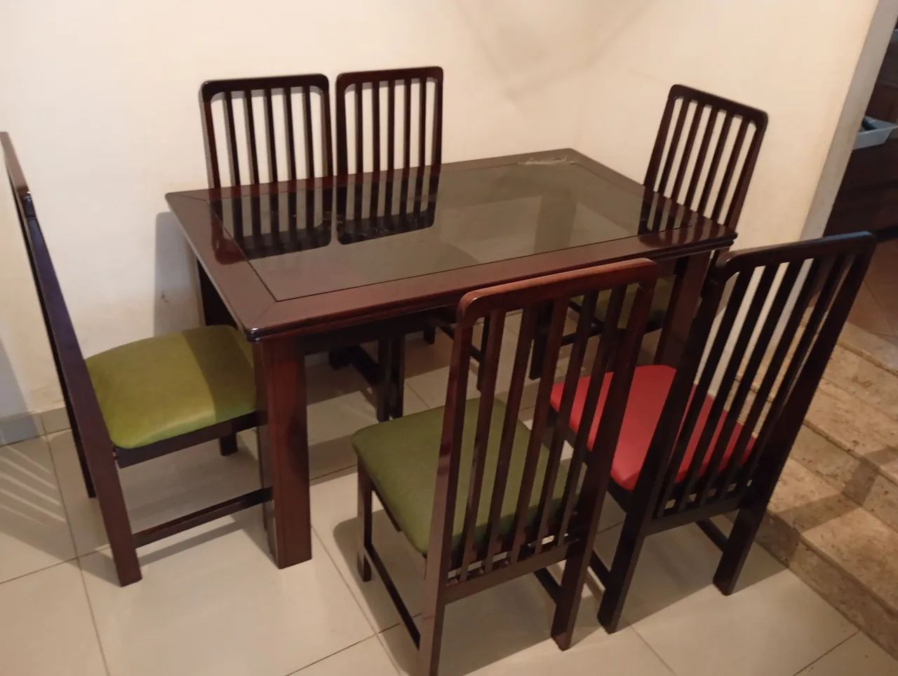 Mesa 6 cadeiras e Buffet em mogno 