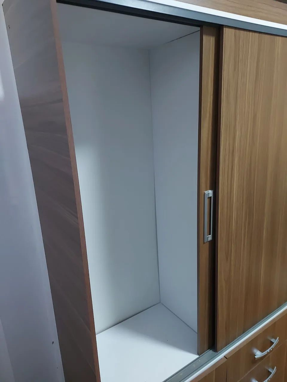 Guarda-roupa pequeno - Foto 4