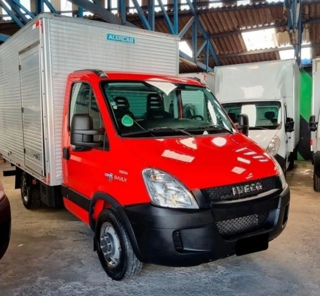 Iveco Daily 35s14 Baú 2014