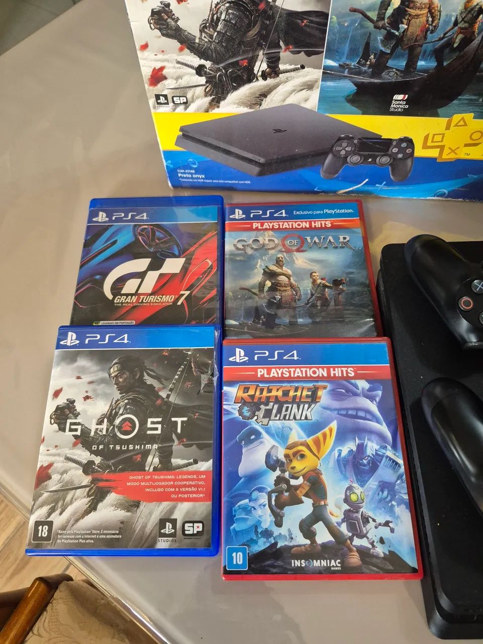 Vendo PS4 com 2 controles 4jogos - Foto 4