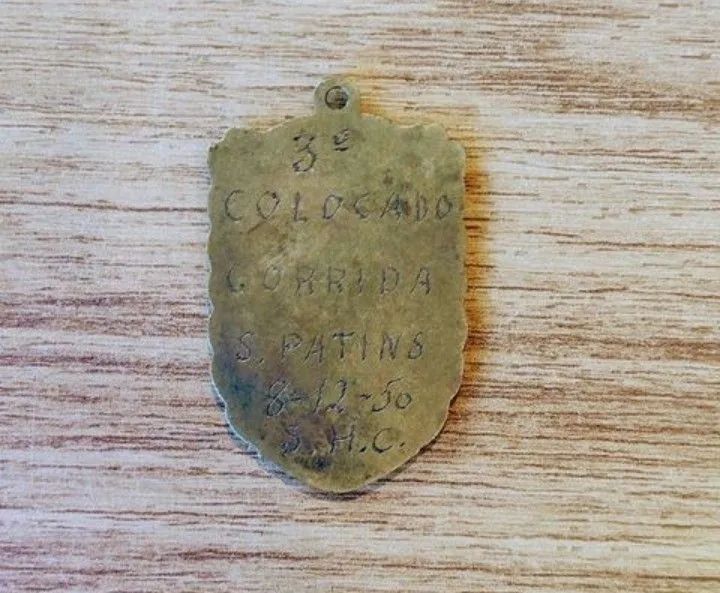 Medalha Antiga de Hóquei de 1956 - Foto 4