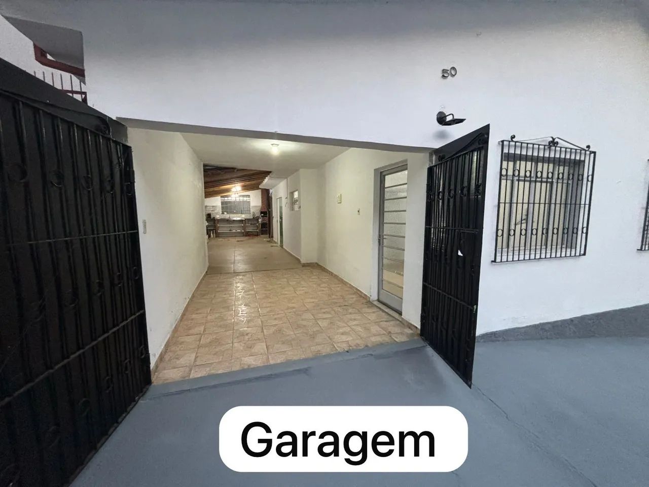 Alugo casa centrão pocos