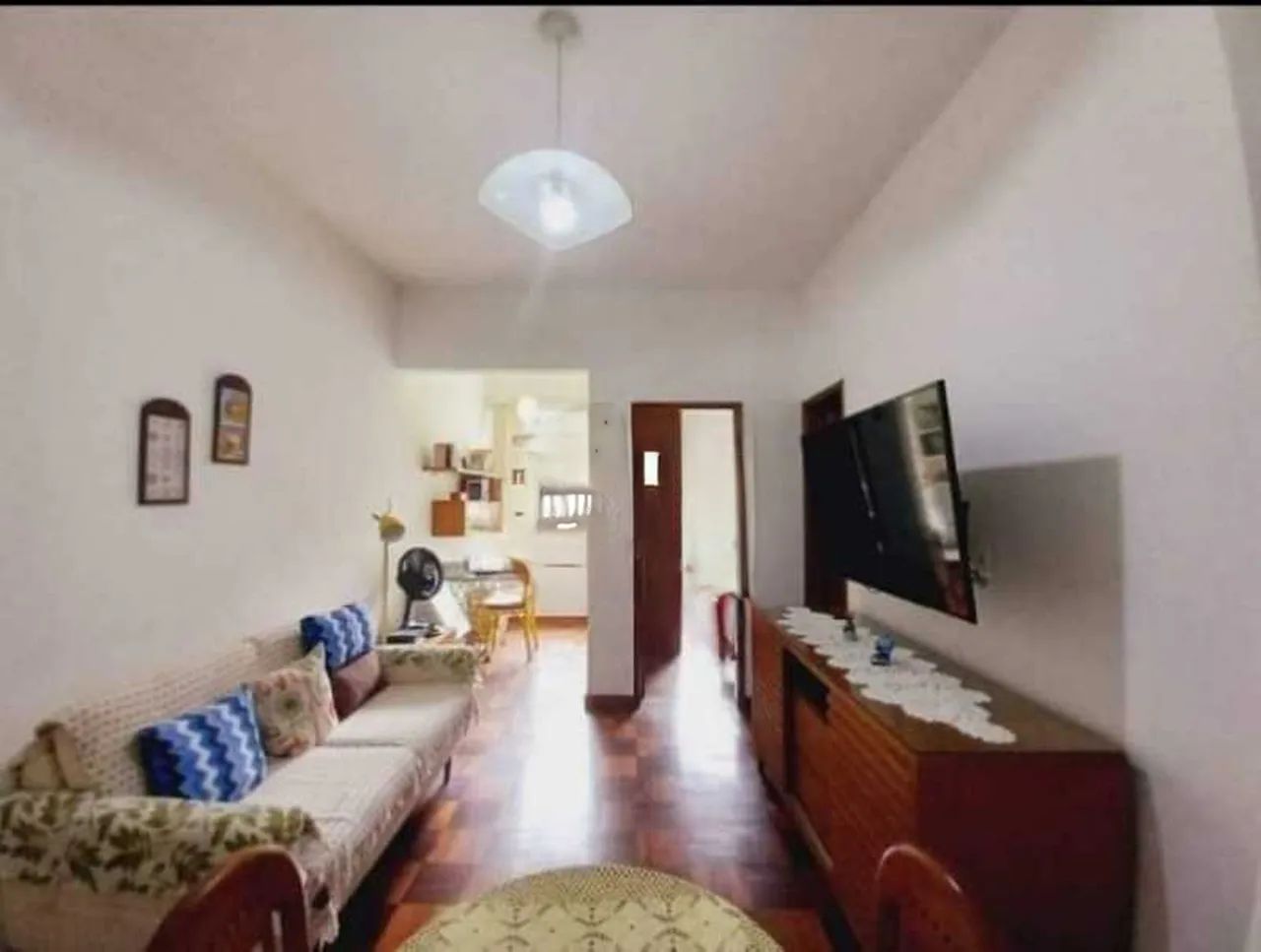 Apartamento - / Residencial / Glória