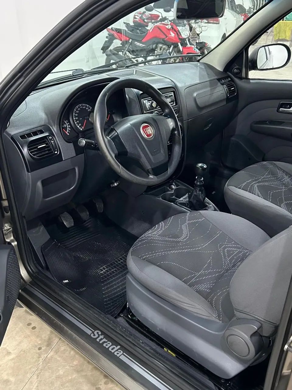 Fiat Strada Working 1.4 MPI Fire Flex 8V CD 2014 - Foto 5