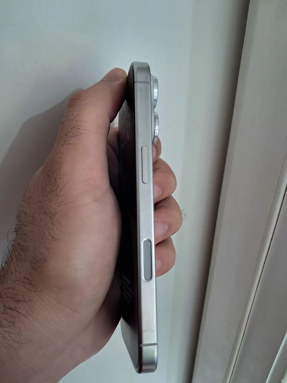 Iphone 16 PRO 256g praticamente zero - Foto 4