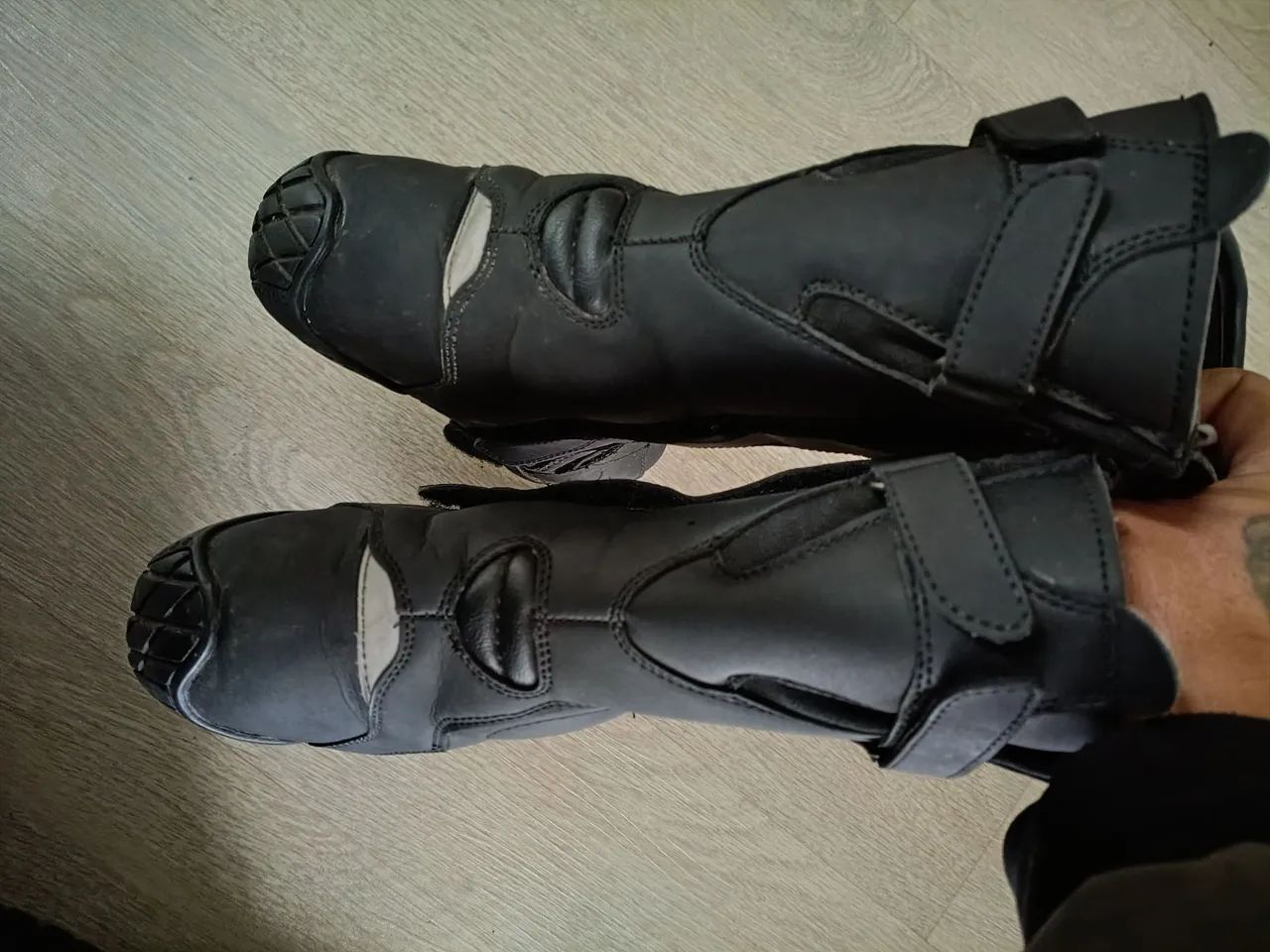 Bota de cano longo em microfibra  - Foto 4