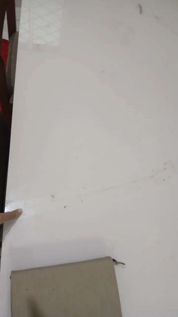 Mesa laqueada