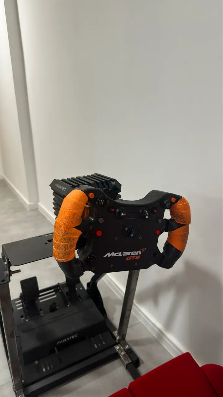 Cockpit Fanatec 8NM  - Foto 2