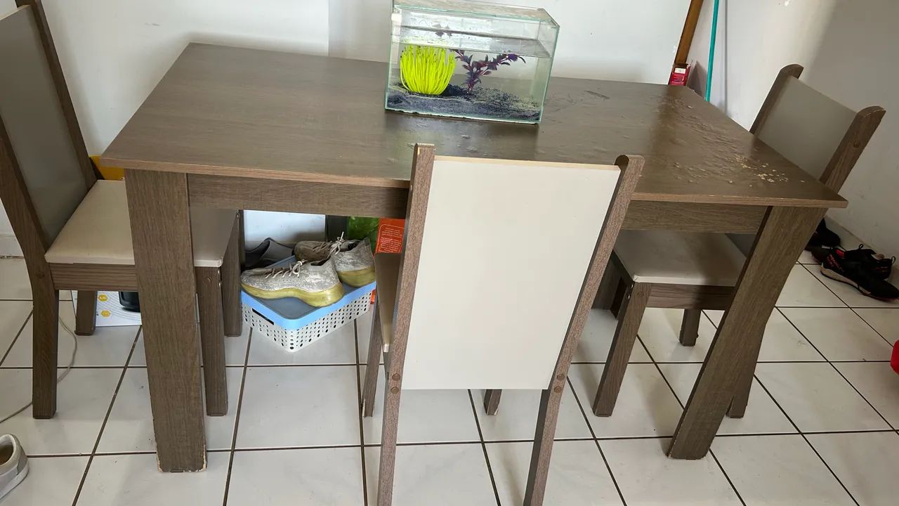 Mesa de jantar com 4 cadeiras - Foto 2