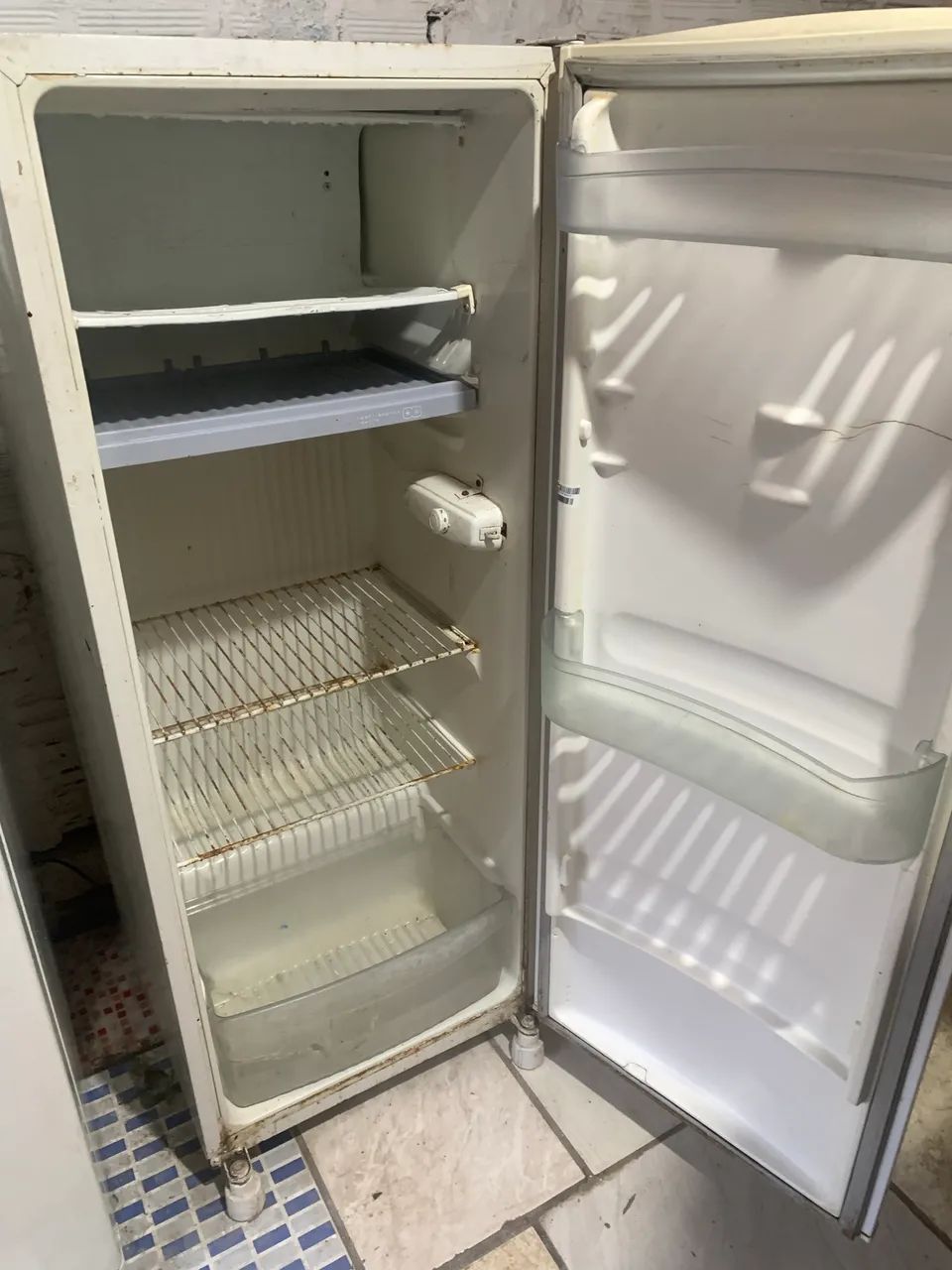 Geladeira barata 