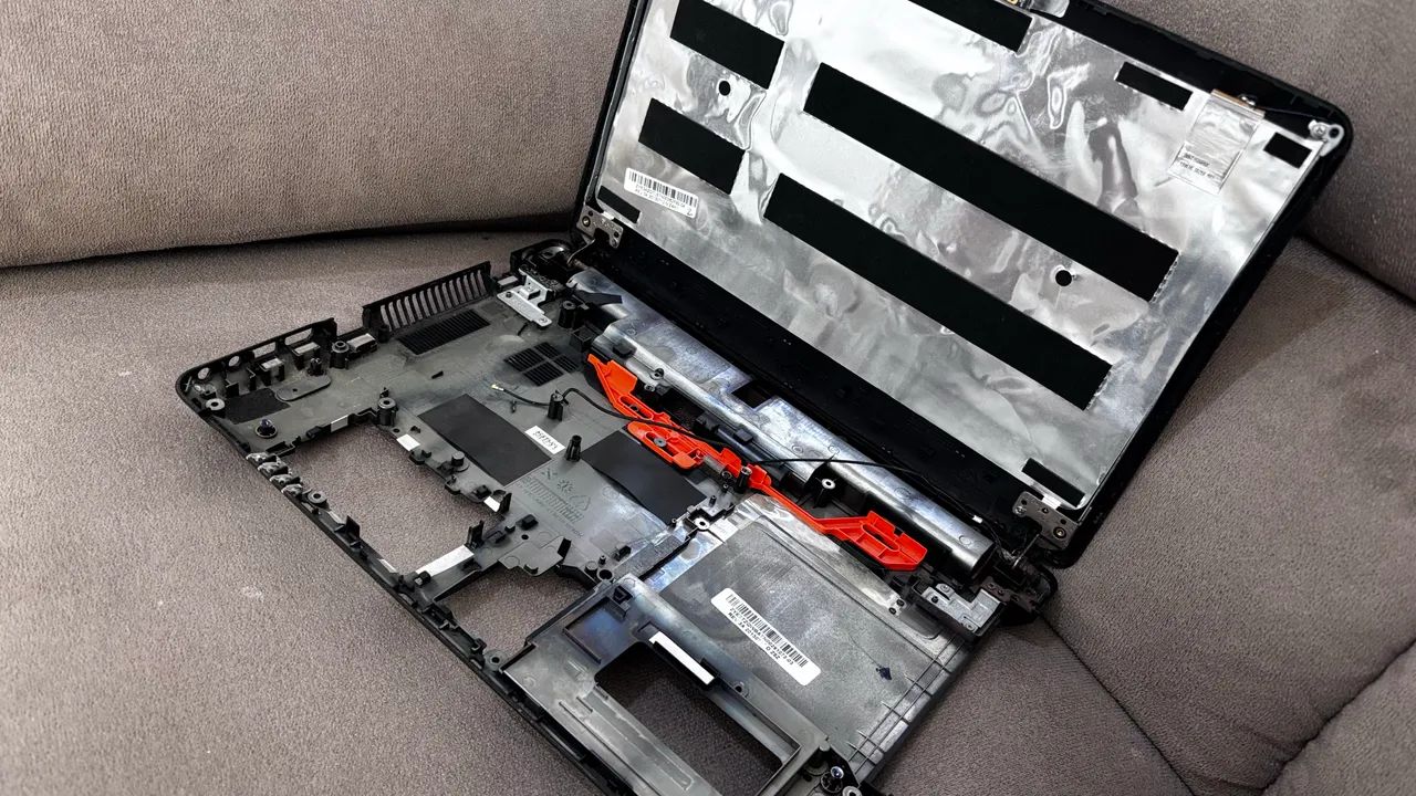 carcaça notebook e tampa modelo e1 4210622, e1 431 e e1 471  tamanho tela 14 - Foto 3