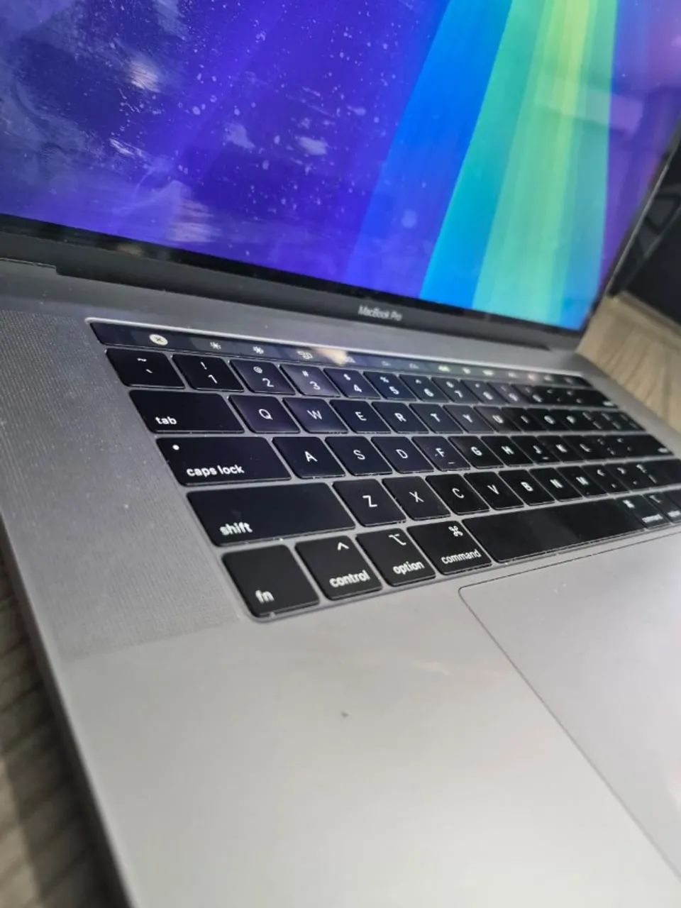 MacBook Pro 15 - 2019 - i7 6-Core | 16GB RAM | Retina - Notebooks
