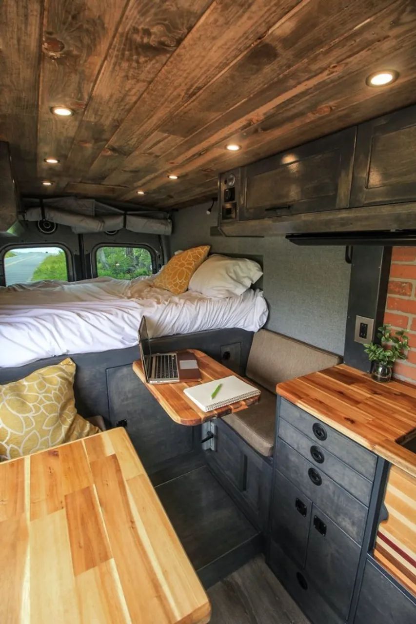 Motorhomes, trailer, camp trailer