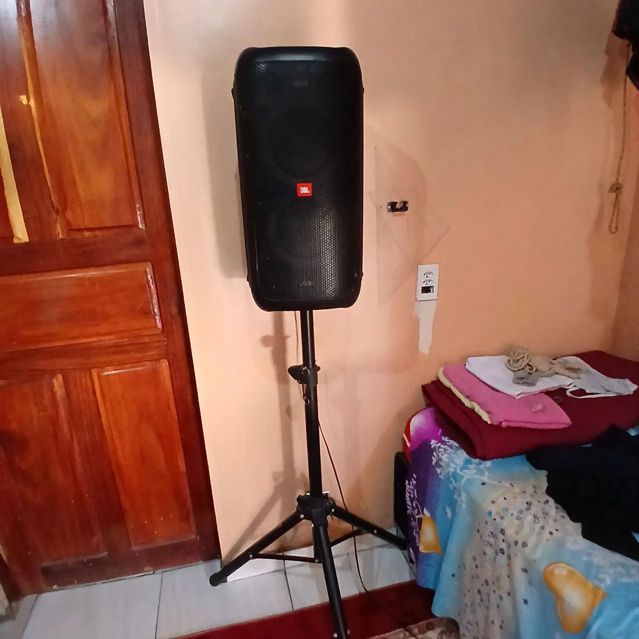 Caixa jbl nova - Foto 2